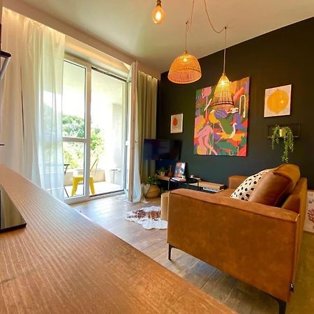 Smart Art :) Z Bezplatnym Parkingiem Podziemnym Apartment Kielce Luaran gambar
