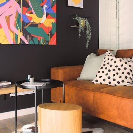 Smart Art :) Z Bezplatnym Parkingiem Podziemnym Apartment Kielce Luaran gambar