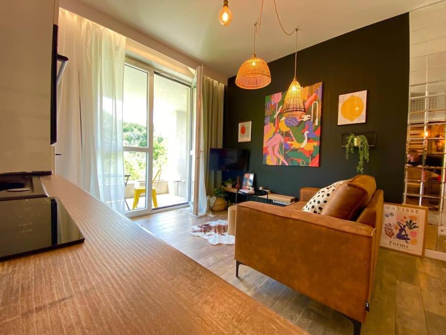 Smart Art :) Z Bezplatnym Parkingiem Podziemnym Apartment Kielce Luaran gambar