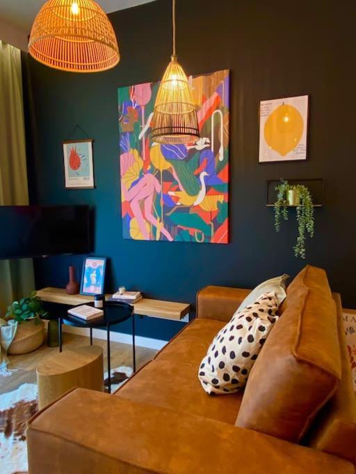Smart Art :) Z Bezplatnym Parkingiem Podziemnym Apartment Kielce Luaran gambar