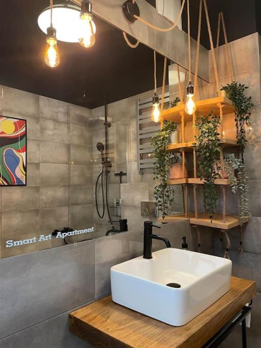 Smart Art :) Z Bezplatnym Parkingiem Podziemnym Apartment Kielce Luaran gambar