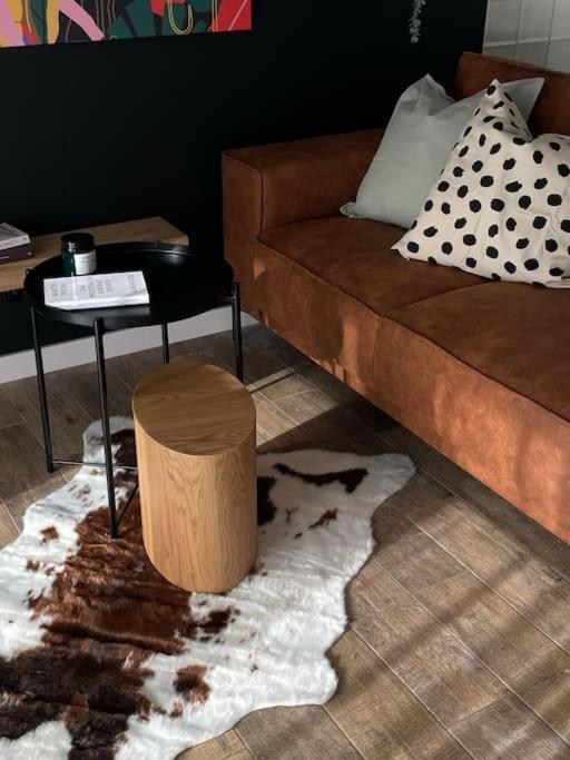 Smart Art :) Z Bezplatnym Parkingiem Podziemnym Apartment Kielce Luaran gambar