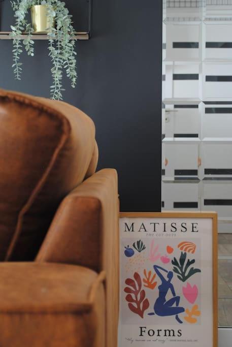 Smart Art :) Z Bezplatnym Parkingiem Podziemnym Apartment Kielce Luaran gambar